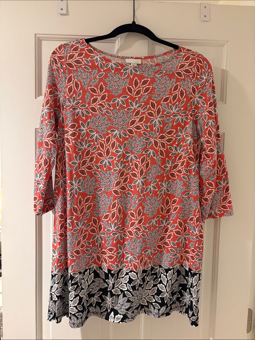 J. Jill Coral Leaf-Print Tunic with Black Border